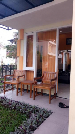 Alura Villa 2 Bedrooms Batu
